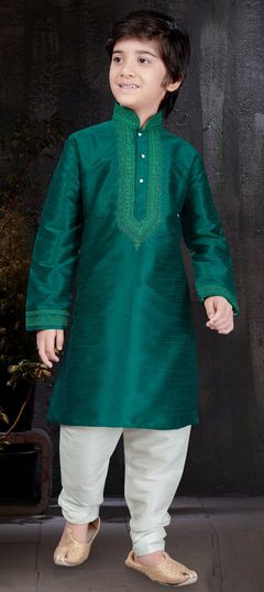 Green color Boys Kurta Pyjama in Art Dupion Silk fabric with Embroidered, Resham, Thread work : 202615