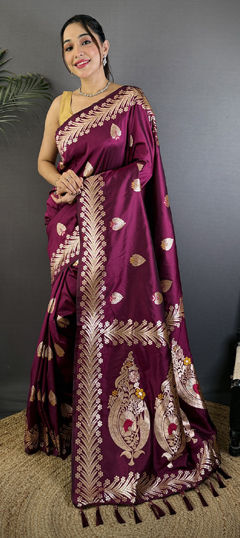 Pink and Majenta color Saree in Silk fabric with Weaving work