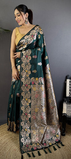 Green color Saree in Silk fabric with Weaving work