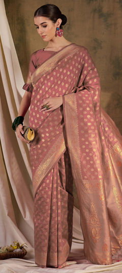 Pink and Majenta color Saree in Banarasi Silk fabric with Weaving work