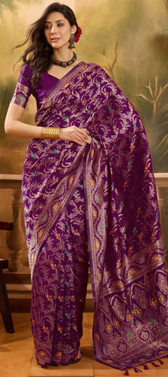 Pink and Majenta color Saree in Banarasi Silk, Jacquard fabric with Weaving work