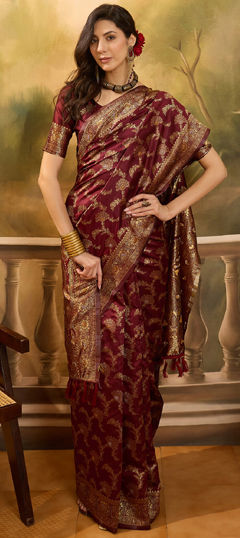 Red and Maroon color Saree in Banarasi Silk, Jacquard fabric with Weaving work