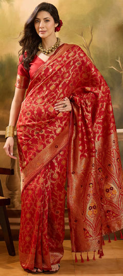 Red and Maroon color Saree in Banarasi Silk, Jacquard fabric with Weaving work
