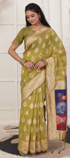 Green color Saree in Cotton, Linen fabric with Digital Print, Weaving work