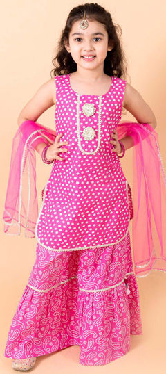 Pink and Majenta color Kids Salwar in Cotton fabric with Bandhej, Lace, Printed work