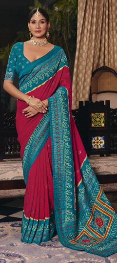 Pink and Majenta color Saree in Crushed Silk fabric with Bandhej, Printed, Weaving work