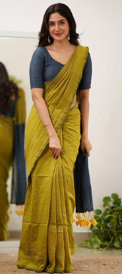Green color Saree in Cotton, Malmal fabric with Printed work