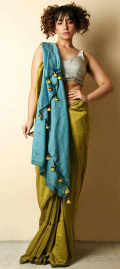 Green color Saree in Cotton, Malmal fabric with Printed work