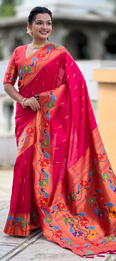 Pink and Majenta color Saree in Silk fabric with Weaving work