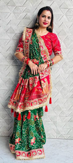 Green color Saree in Silk fabric with Lace, Printed work