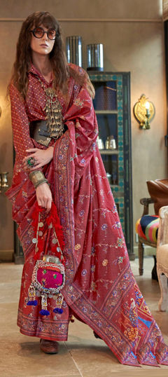 Red and Maroon color Saree in Viscose fabric with Printed work