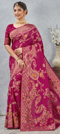 Pink and Majenta color Saree in Banarasi Silk fabric with Weaving work