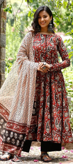 Red and Maroon color Salwar Kameez in Rayon fabric with Printed work