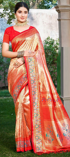 Pink and Majenta color Saree in Kanjeevaram Silk fabric with Weaving work