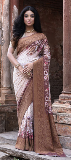 Beige and Brown color Saree in Chiffon, Crepe Silk fabric with Border, Zari work