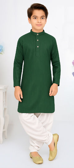 Green color Boys Kurta Pyjama in Blended Cotton fabric with Thread work