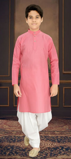 Pink and Majenta color Boys Kurta Pyjama in Blended Cotton fabric with Thread work