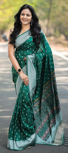 Green color Saree in Art Silk fabric with Weaving work
