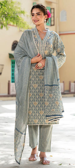 Black and Grey color Salwar Kameez in Cotton fabric with Floral, Printed work