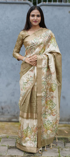 Purple and Violet color Saree in Blended Cotton fabric with Floral, Printed work