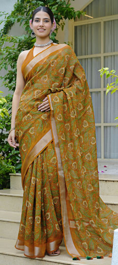 Yellow color Saree in Blended Cotton fabric with Printed work