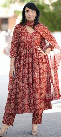 Red and Maroon color Salwar Kameez in Rayon fabric with Printed work