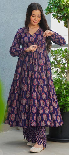 Purple and Violet color Salwar Kameez in Rayon fabric with Digital Print work