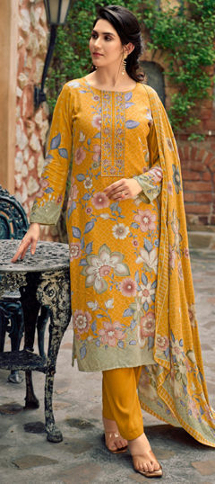 Pink and Majenta color Salwar Kameez in Pashmina fabric with Digital Print, Embroidered, Floral work