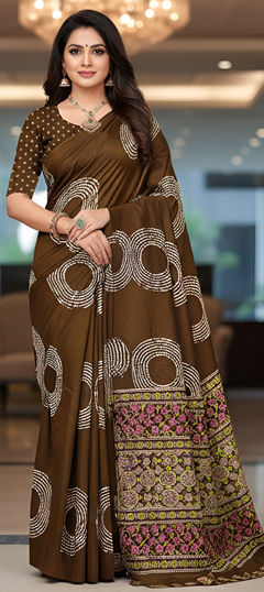 Beige and Brown color Saree in Mul Cotton fabric with Bandhej, Printed work