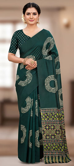 Green color Saree in Mul Cotton fabric with Bandhej, Printed work
