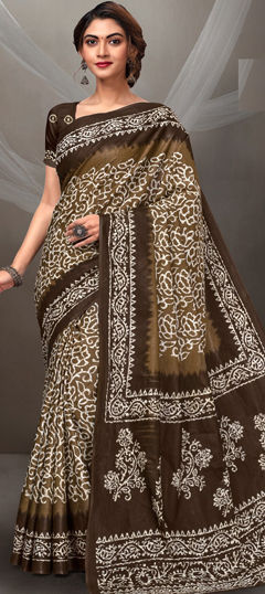 Beige and Brown color Saree in Mul Cotton fabric with Printed work