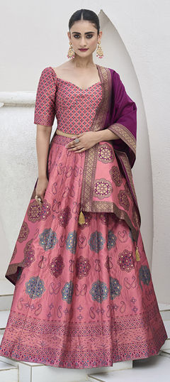 Pink and Majenta color Lehenga in Jacquard fabric with Weaving, Zari work