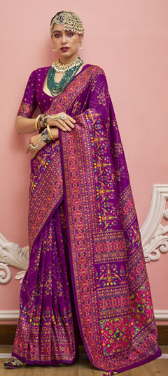 Pink and Majenta color Saree in Banarasi Silk fabric with Weaving work