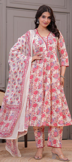 Multicolor color Salwar Kameez in Cotton fabric with Floral, Printed work