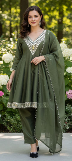 Green color Salwar Kameez in Viscose fabric with Mirror work