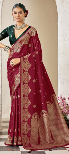 Red and Maroon color Saree in Silk fabric with Weaving work