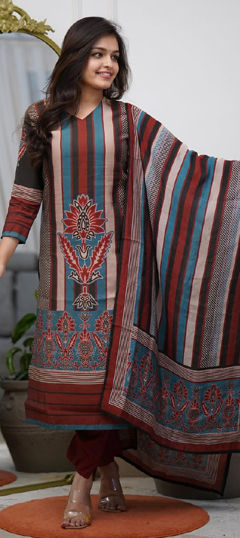 Multicolor color Salwar Kameez in Rayon fabric with Printed work