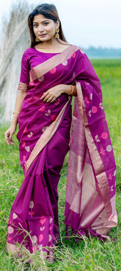 Purple and Violet color Saree in Linen fabric with Weaving work