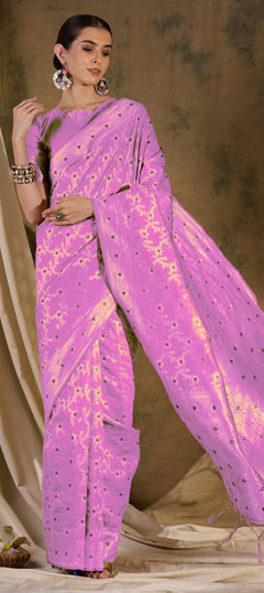 Pink and Majenta color Saree in Banarasi Silk fabric with Weaving work