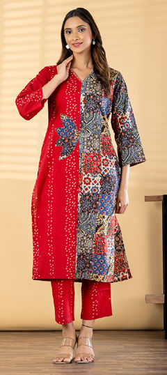 Red and Maroon color Salwar Kameez in Cotton fabric with Bandhej, Floral, Printed work