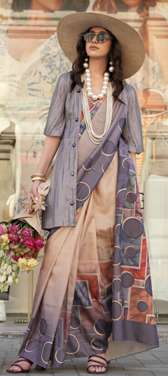 Multicolor color Saree in Silk fabric with Digital Print work