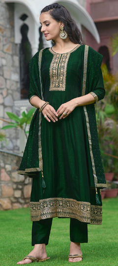 Green color Salwar Kameez in Blended fabric with Embroidered work