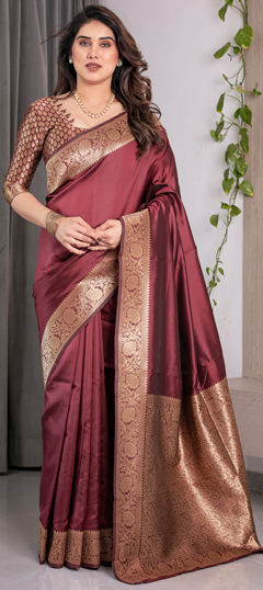 Red and Maroon color Saree in Jacquard fabric with Weaving work