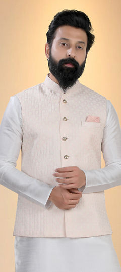 Pink and Majenta color Nehru Jacket in Silk fabric with Weaving work