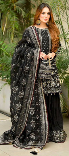 Black and Grey color Salwar Kameez in Faux Georgette fabric with Embroidered, Sequence, Thread, Zari work