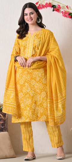 Yellow color Salwar Kameez in Cotton fabric with Printed work