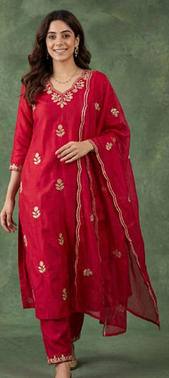 Pink and Majenta color Salwar Kameez in Blended Cotton fabric with Embroidered, Thread work