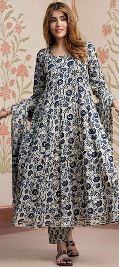 Blue color Salwar Kameez in Cotton fabric with Floral, Printed work