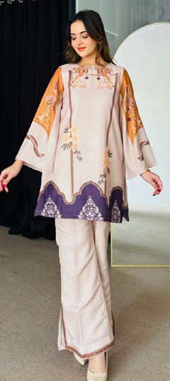 White and Off White, Yellow color Co-ords Set in Rayon, Viscose fabric with Floral, Printed work