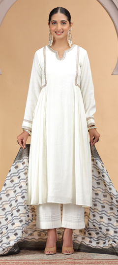 White and Off White color Salwar Kameez in Chiffon fabric with Sequence, Weaving, Zari work